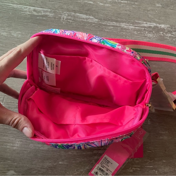 NWT Lilly Pulitzer Disney Jeanie Belt Bag Disney Dreamin’ Fanny Pack Crossbody - Picture 10 of 11